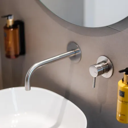 Eleia Domos - Mirea Homes *