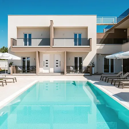 Apartament Eleia Domos - Mirea Homes *