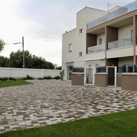 Eleia Domos - Mirea Homes *